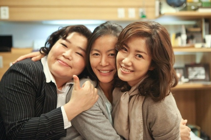 [2011] Sunny/써니 - Yoo Ho Jeong, Sim Eun Kyeong, Kang So Ra (Vietsub HD Completed) 19516C3A4D89E06218A566